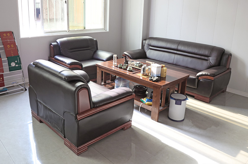 候車(chē)亭客戶(hù)接待